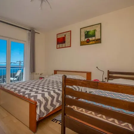 In Dramalj 41384 * Klanfari