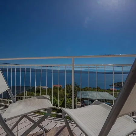 Apartamento In Dramalj 41384 Klanfari