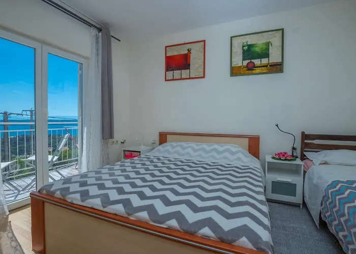 Apartment In Dramalj 41384 Klanfari